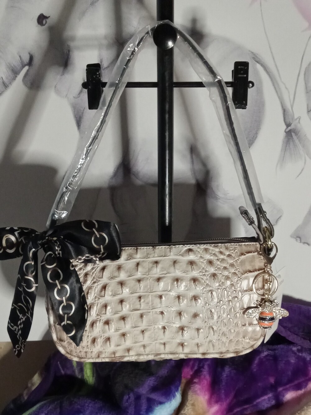 Textured Croc-Embossed Shoulder Bag/Crossbody in Light Gray NWT